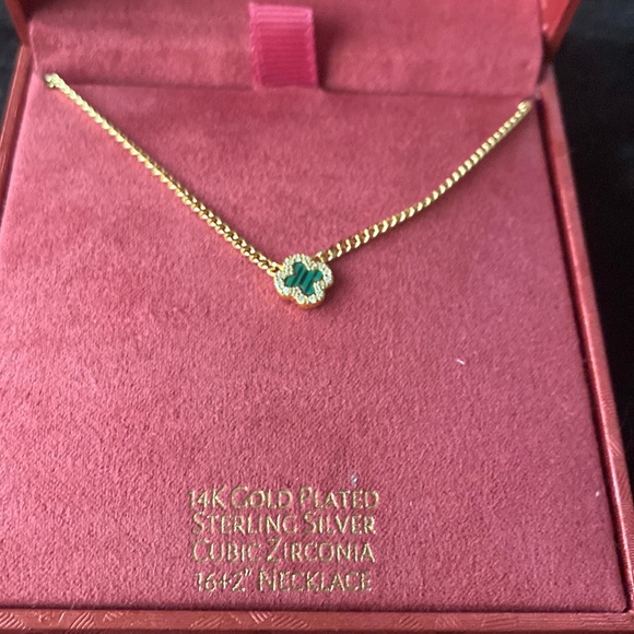 COPY - New in box! Clover Necklace - Gold & Green - Picture 2 of 3